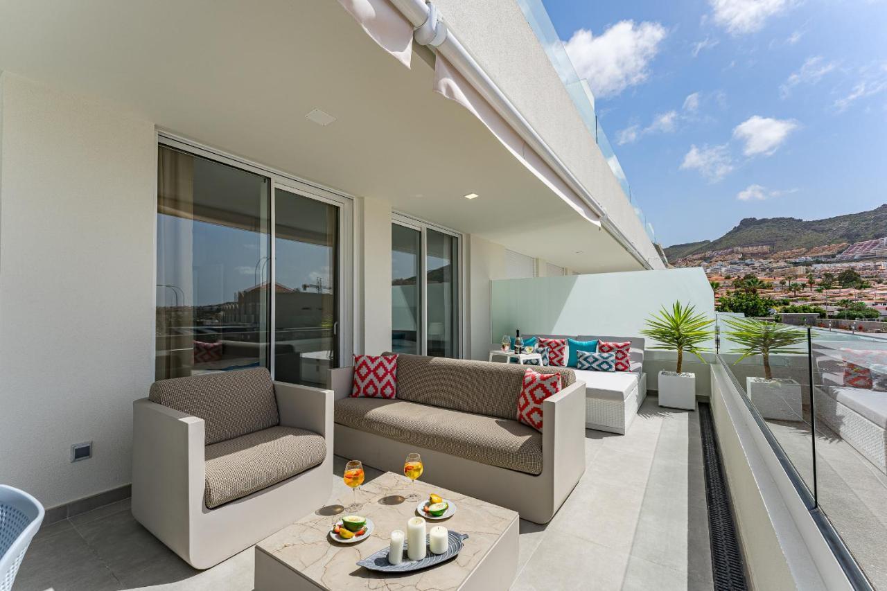 Modern New Apartment Las Terrazas De Costa Adeje. Heated Pool, Big Terrace And Private Parking エクステリア 写真