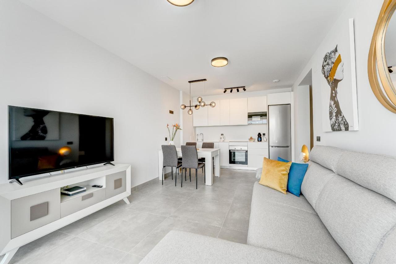 Modern New Apartment Las Terrazas De Costa Adeje. Heated Pool, Big Terrace And Private Parking エクステリア 写真