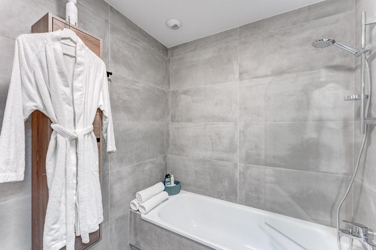 Modern New Apartment Las Terrazas De Costa Adeje. Heated Pool, Big Terrace And Private Parking エクステリア 写真