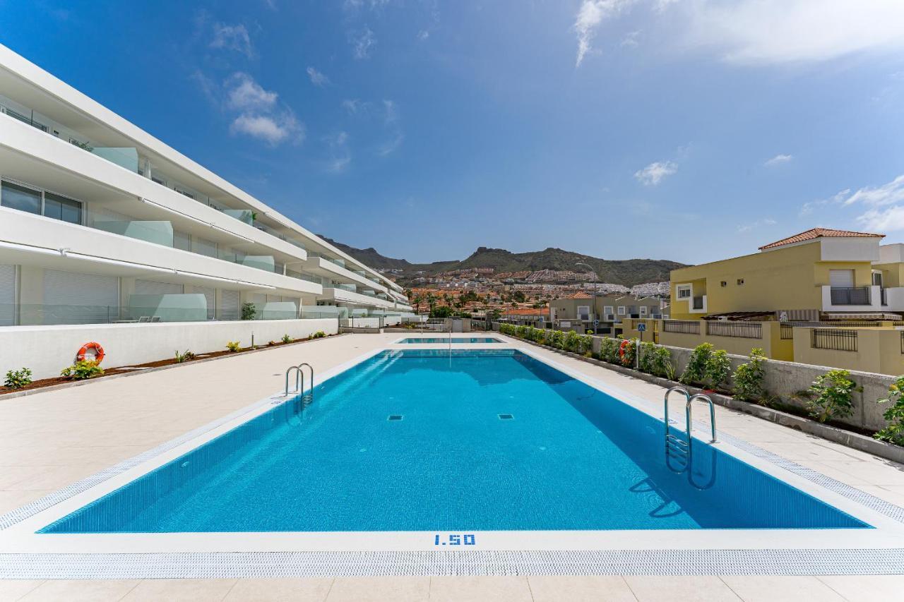 Modern New Apartment Las Terrazas De Costa Adeje. Heated Pool, Big Terrace And Private Parking エクステリア 写真