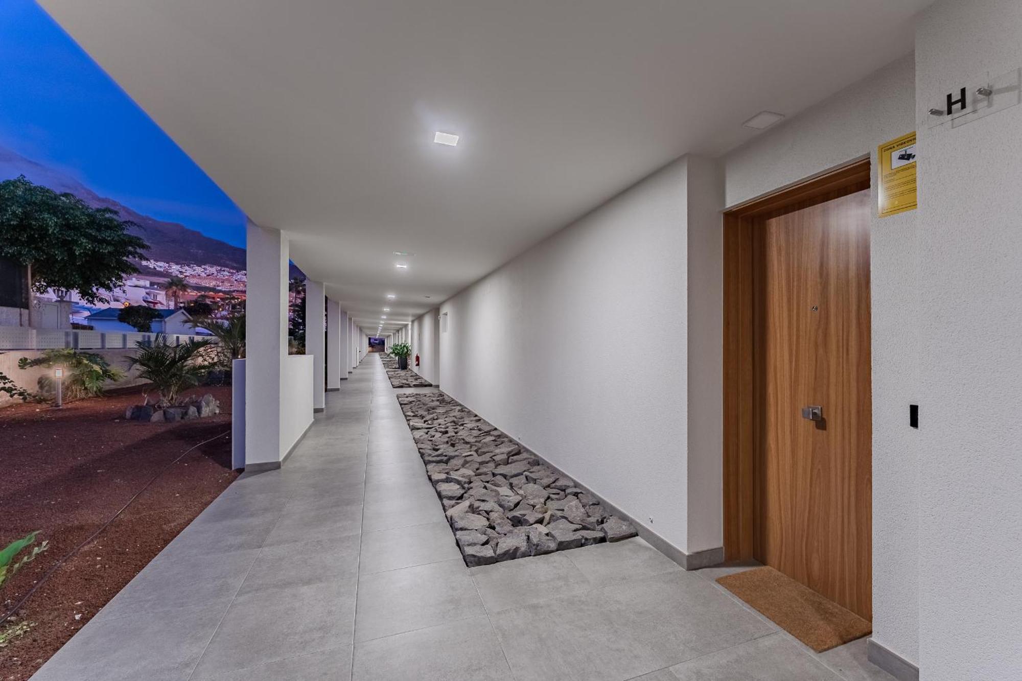 Modern New Apartment Las Terrazas De Costa Adeje. Heated Pool, Big Terrace And Private Parking エクステリア 写真
