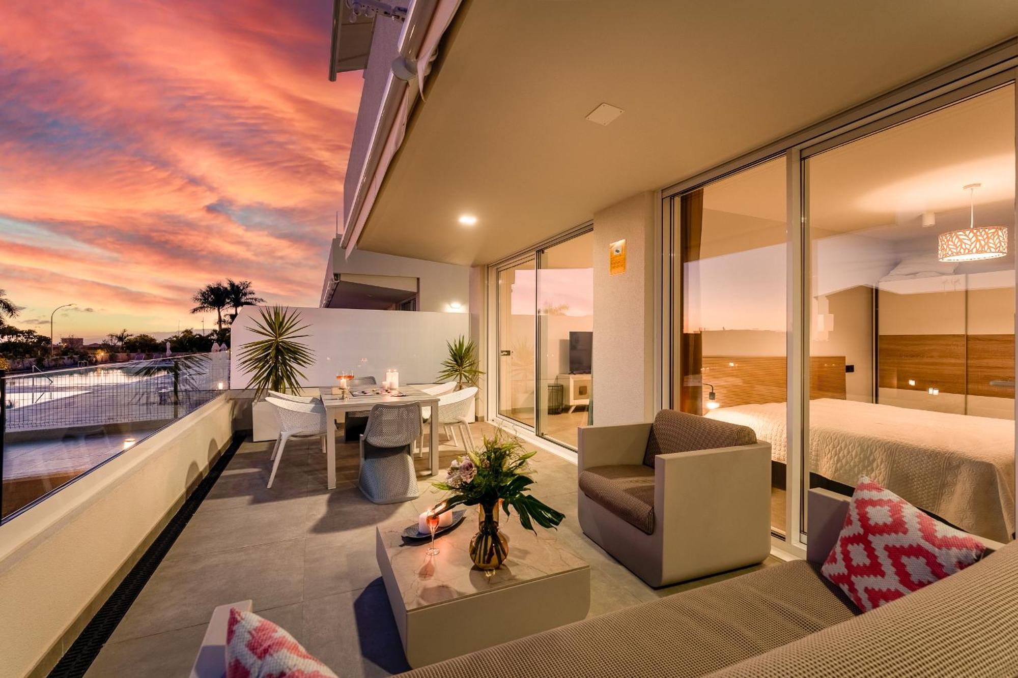 Modern New Apartment Las Terrazas De Costa Adeje. Heated Pool, Big Terrace And Private Parking エクステリア 写真